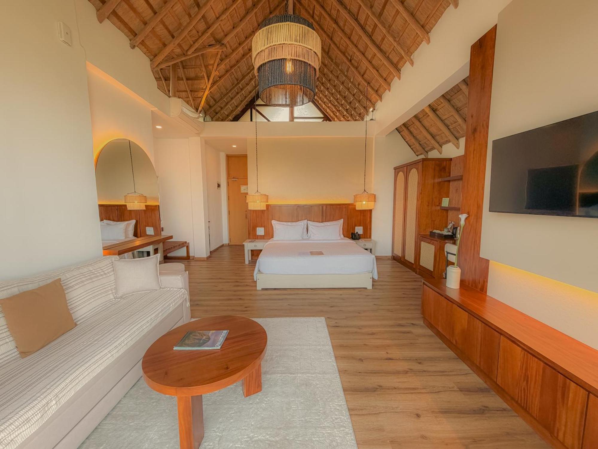 Deluxe Room Sunrise Walk