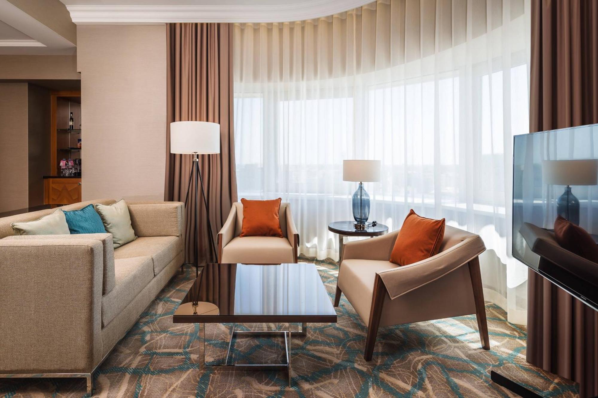 Senator Suite with Access and Breakfast in Executive Lounge