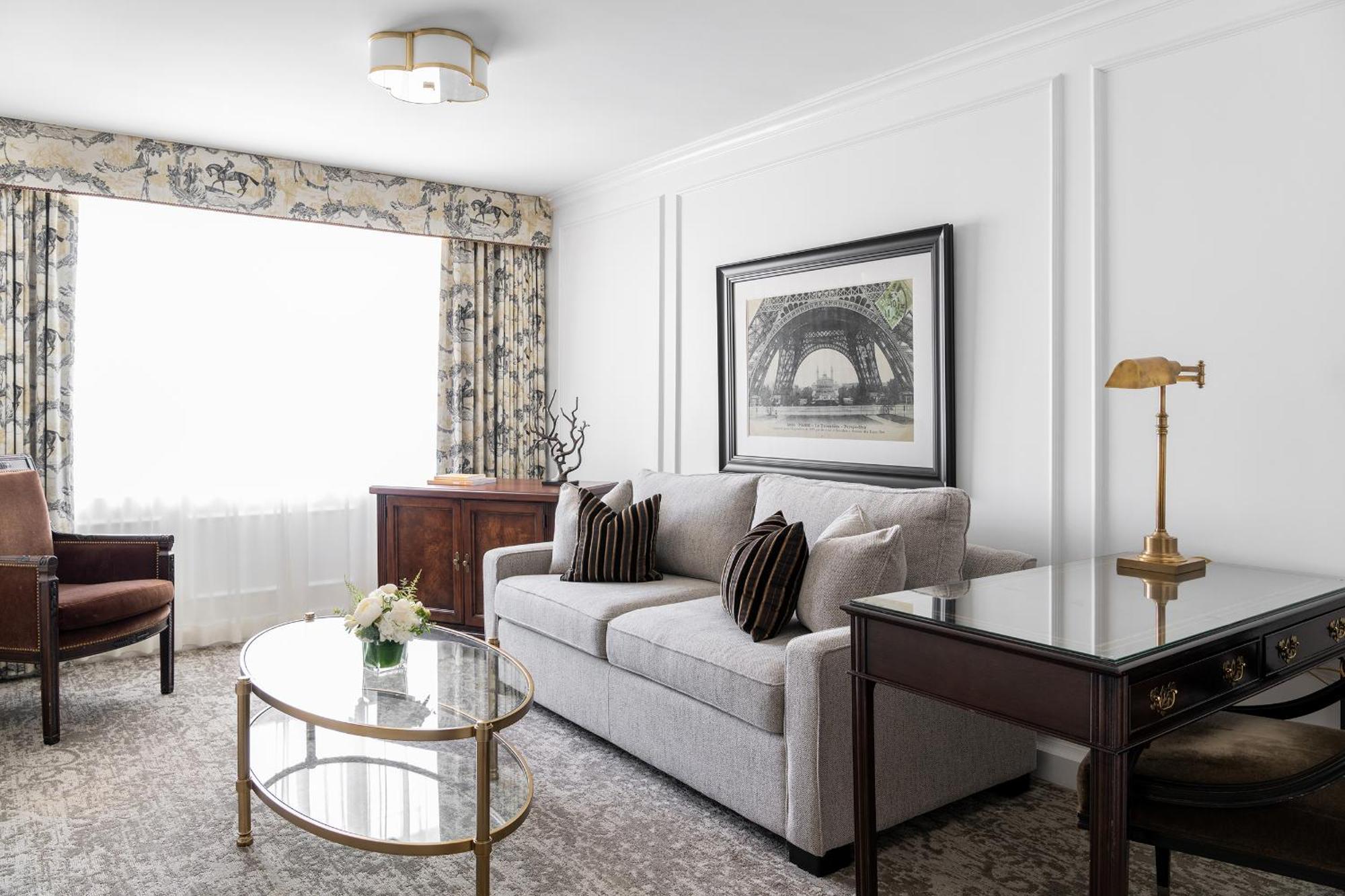 One-Bedroom King Suite
