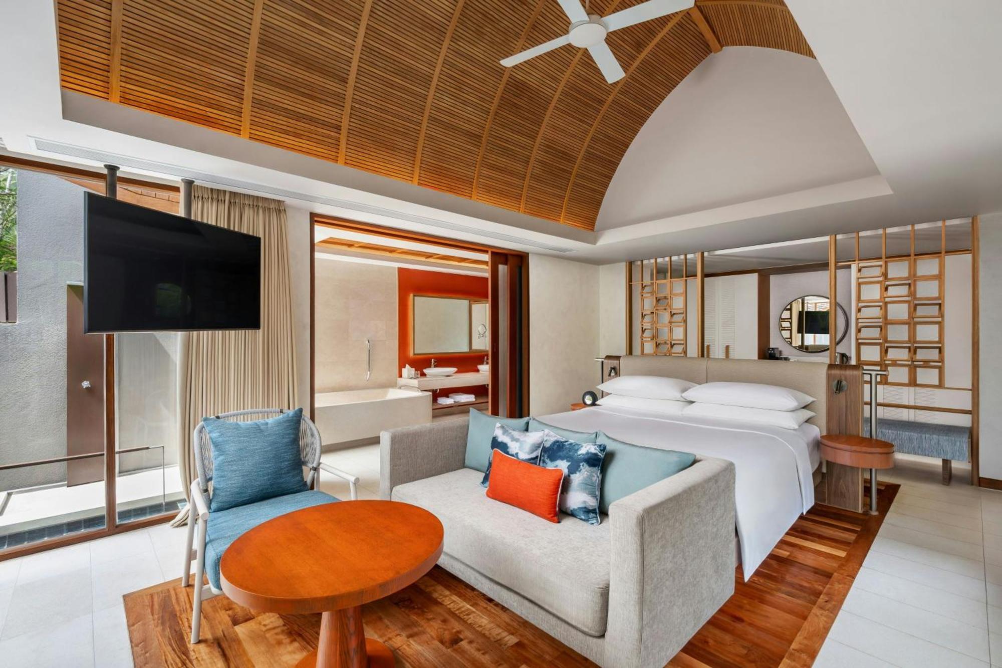 Pool Villa with Private Plunge Pool - Oceanfront (Newly Renovated)
