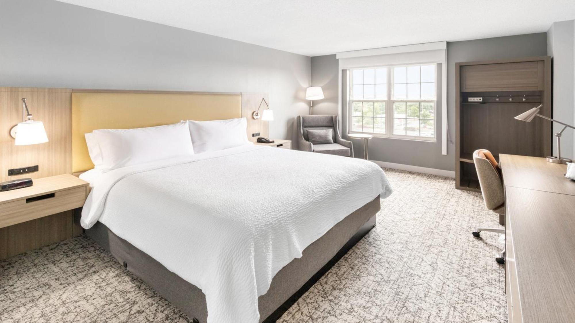Standard King Room
