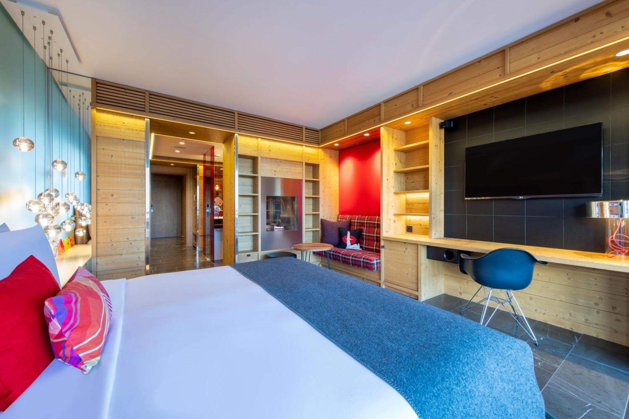 Spectacular King Room Balcony Valley View