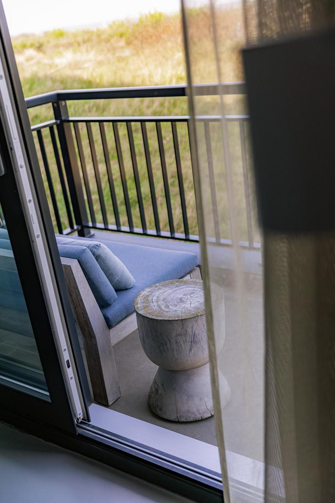 Comfort room dune view
