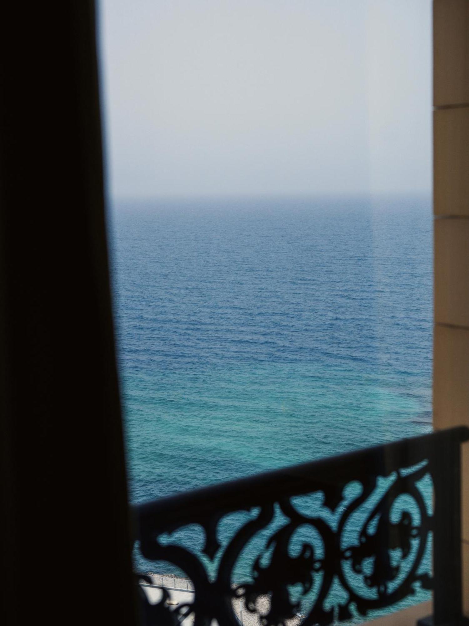Amwaj Room