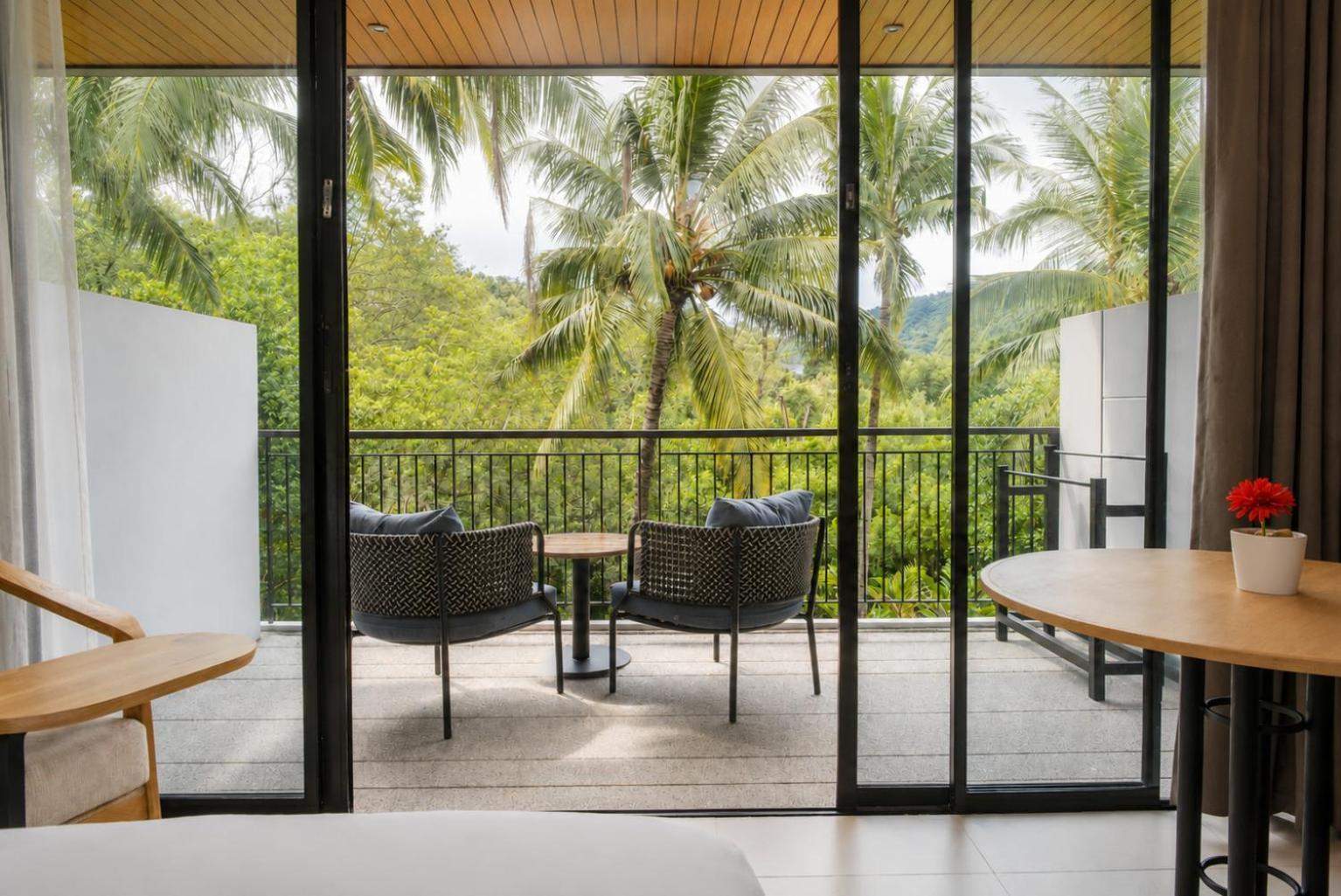 Family Room Garden View