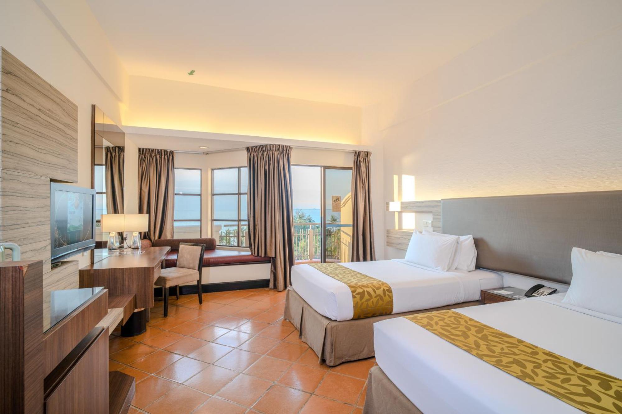 Deluxe Sea Front Twin Room