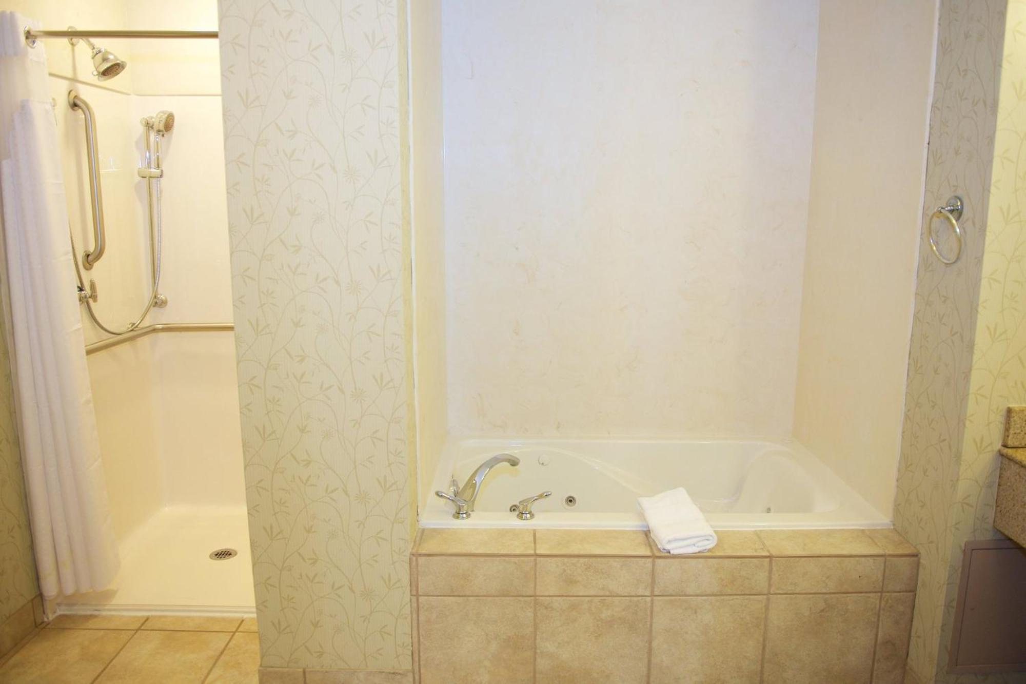 One-Bedroom Suite