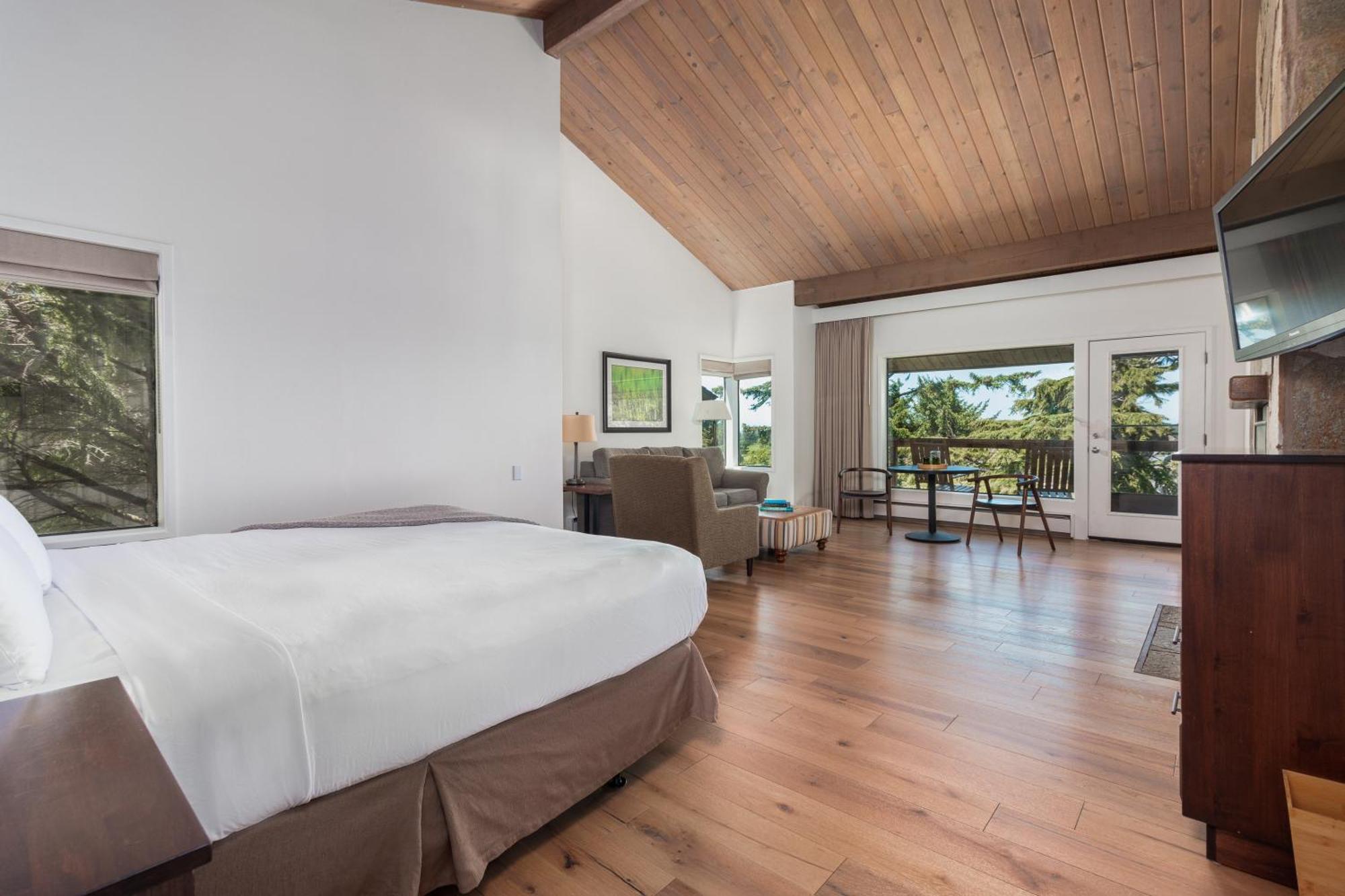 Premium King Room
