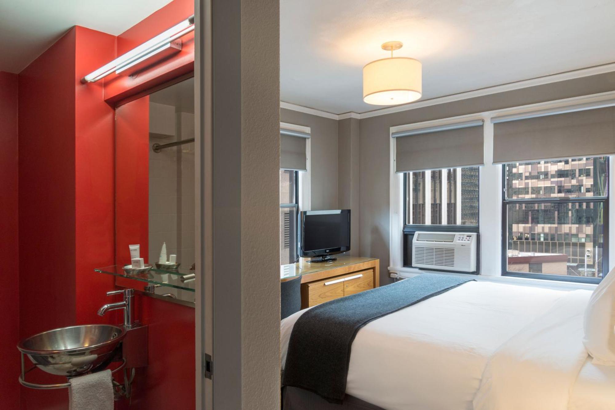 Modern Queen Room