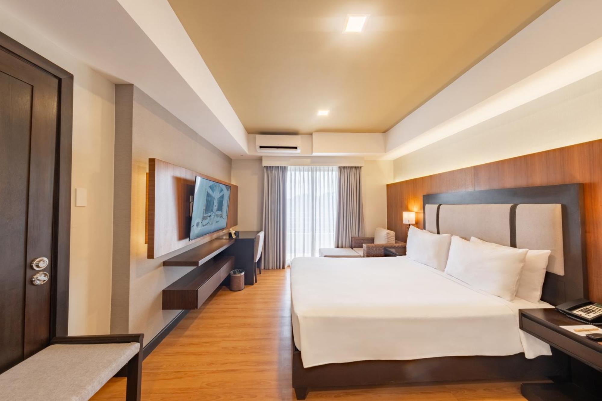 Classic Room Queen Bed