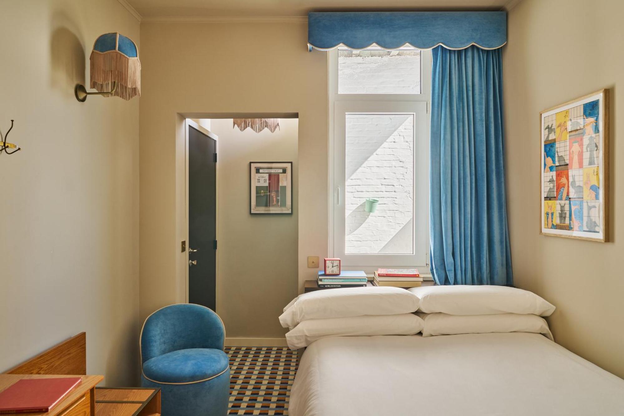 Single Room Newly Renovated