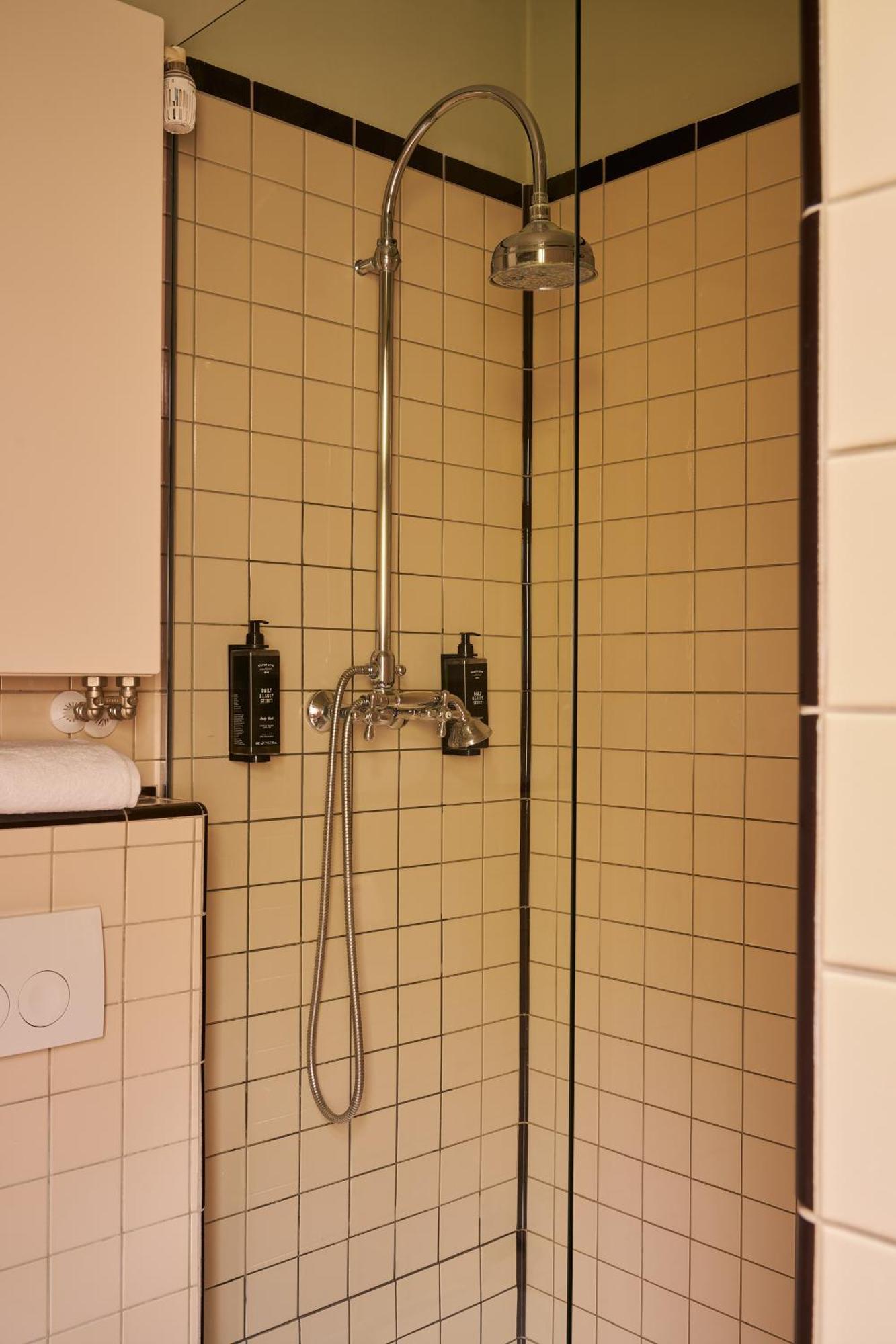 Single Room Newly Renovated