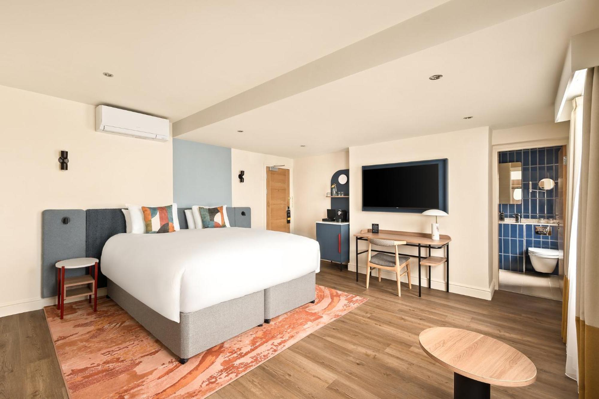 Premium King Room