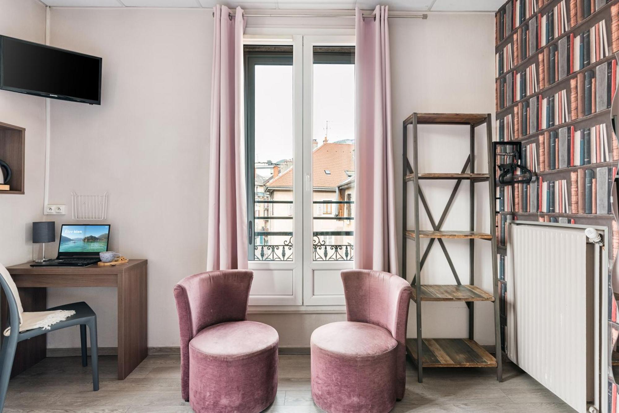Standard Double Room - 12m²