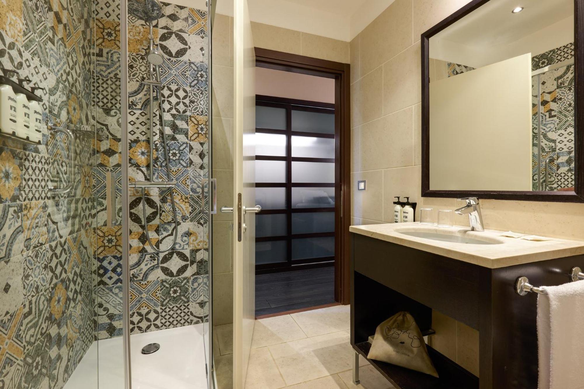 Premium King Room