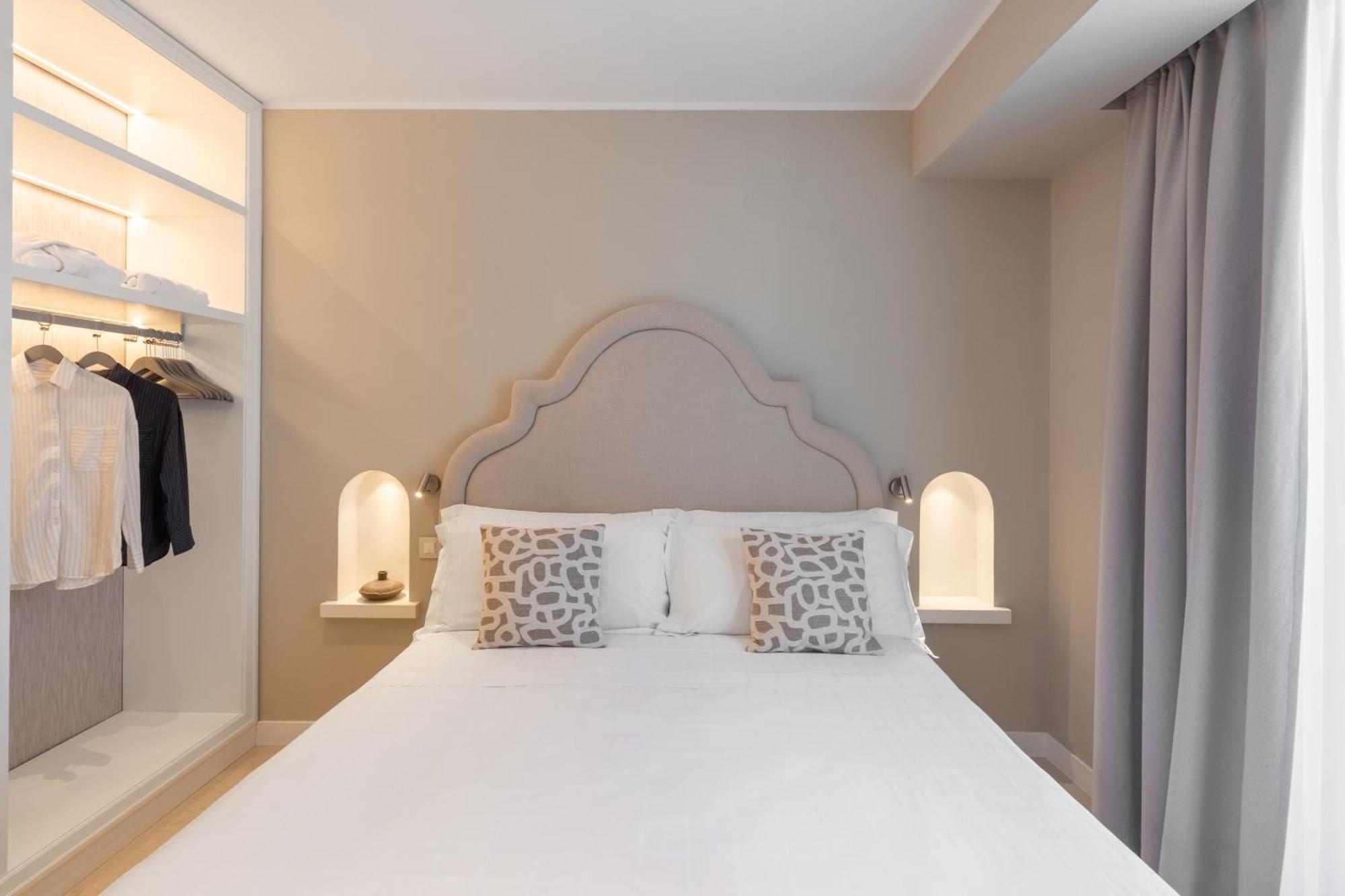 Classic Double or Twin Room Balcony