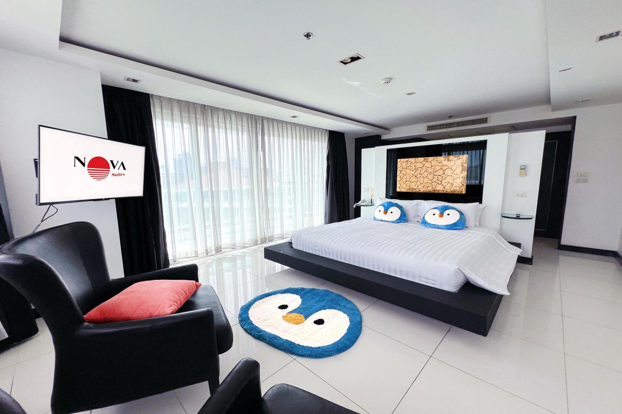 Three-Bedroom Suite Large Balcony