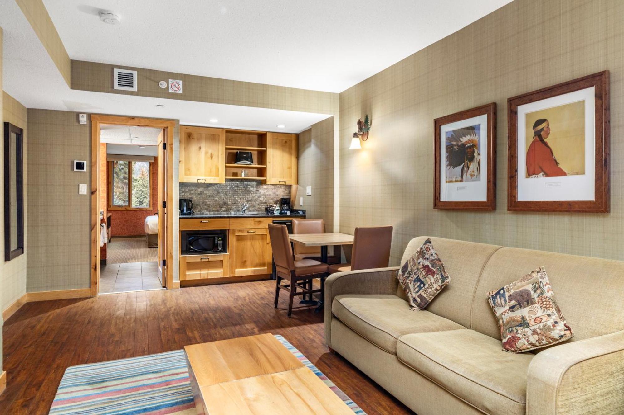 One-Bedroom Suite King Bed