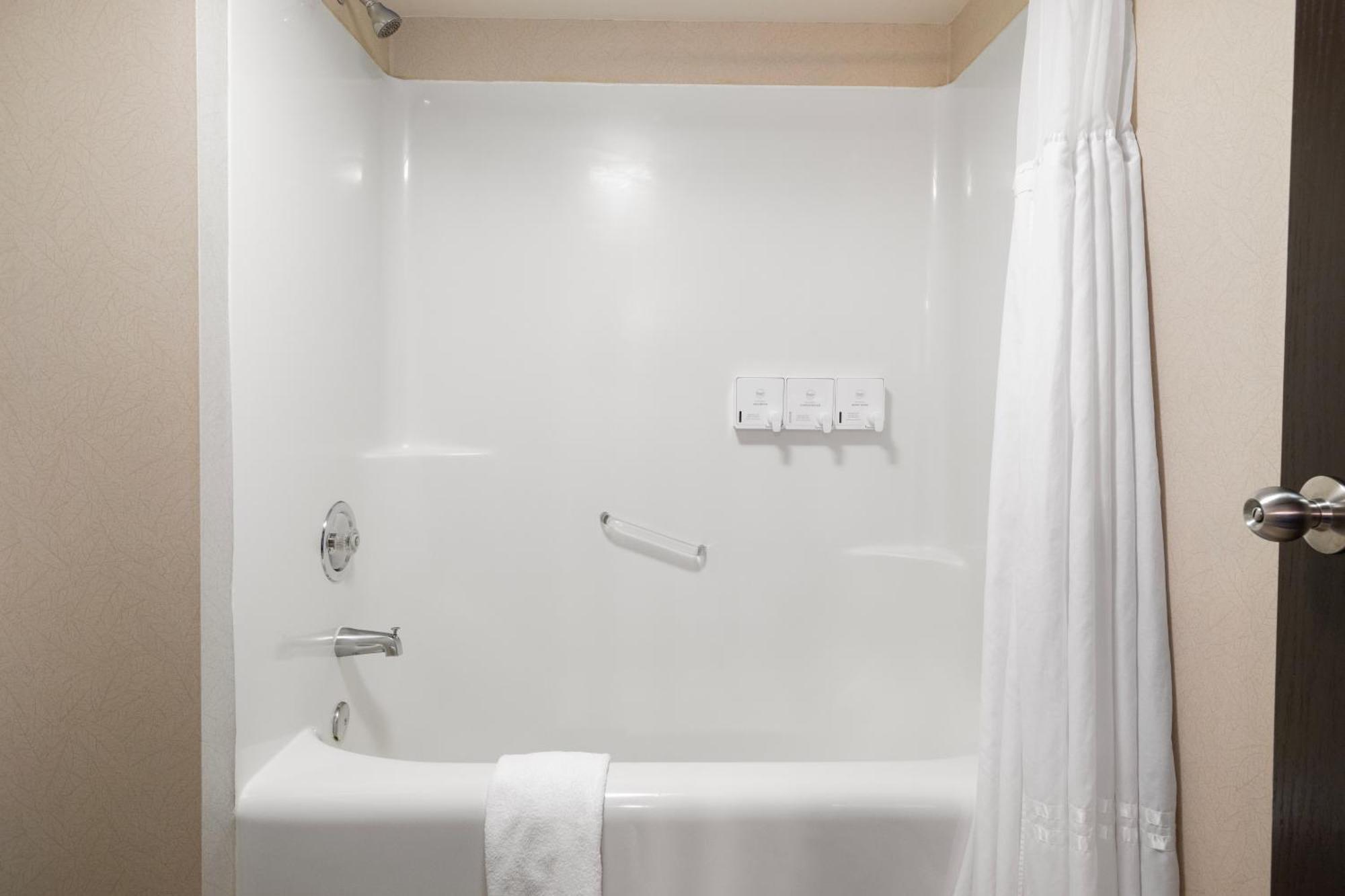 Superior Two Queen Room