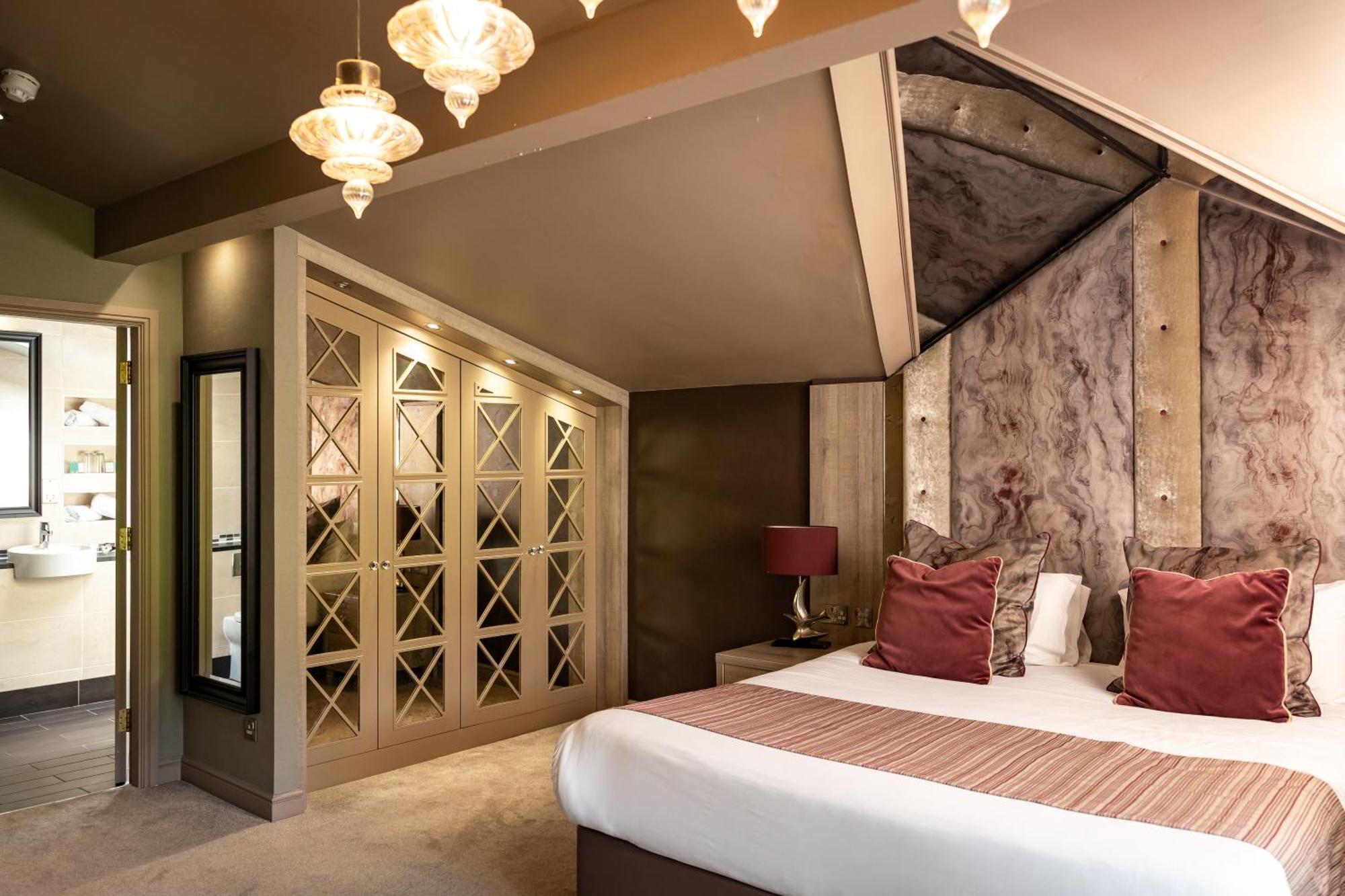 Suite Room