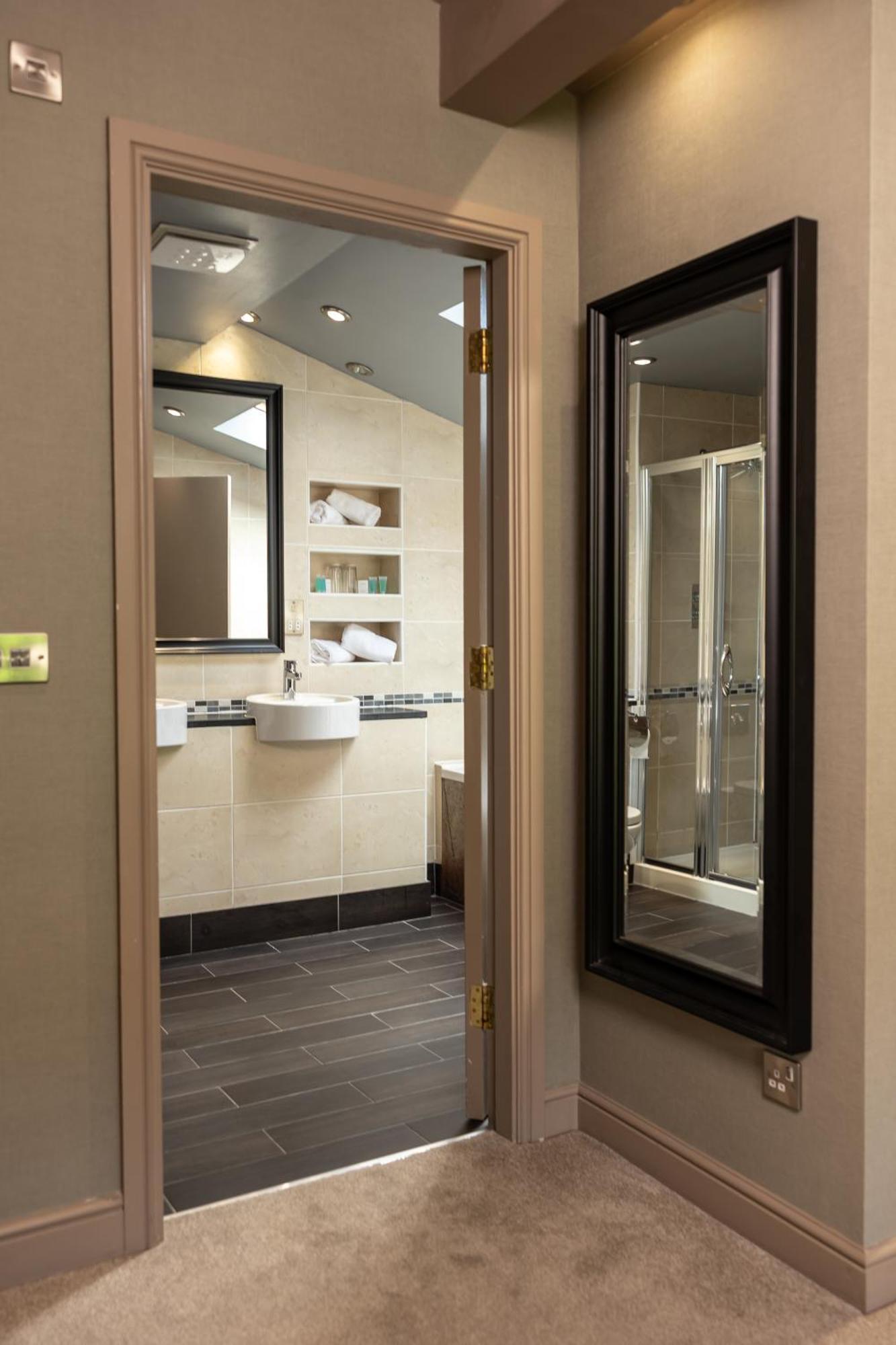 Suite Room