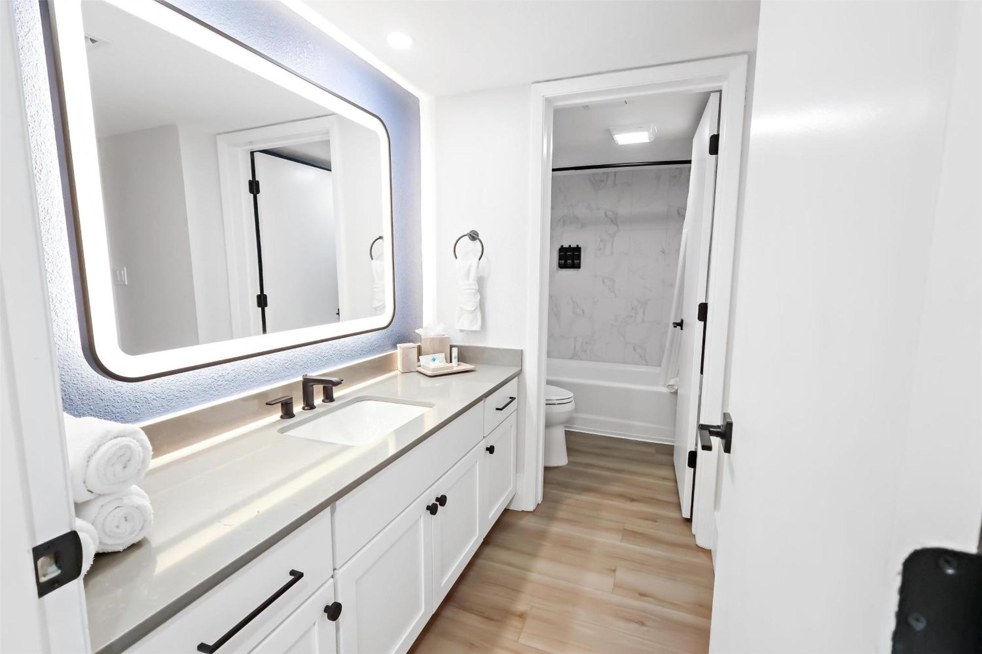 Renovated Two Bedroom Suite Two Queen Beds