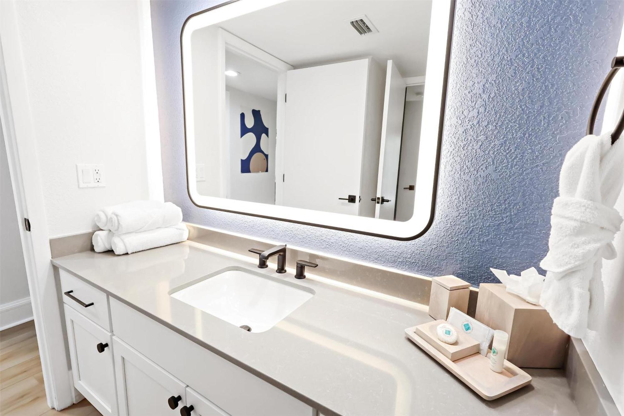 Renovated Deluxe Guest Room Two Double Beds