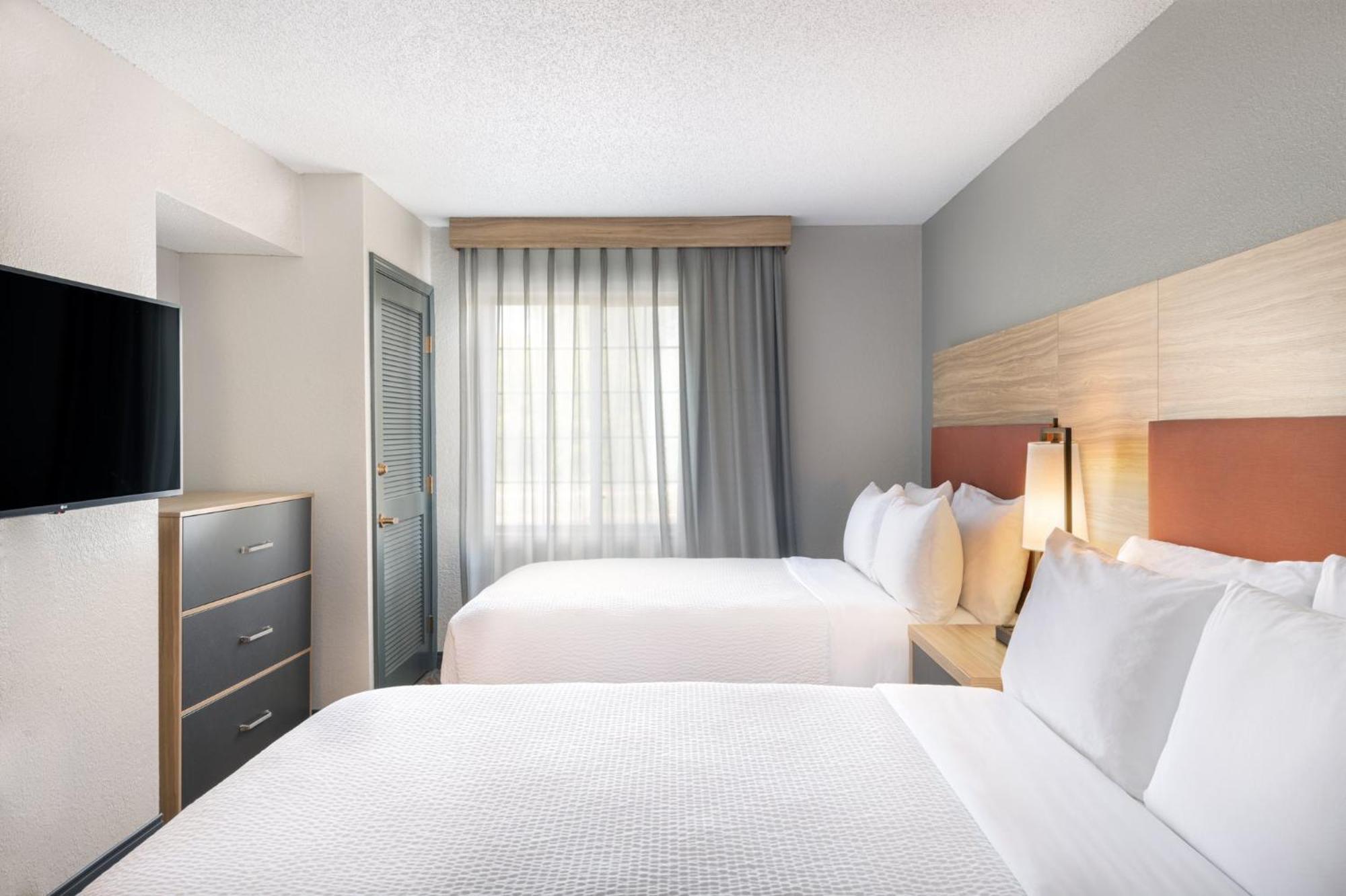 One-Bedroom Double Suite