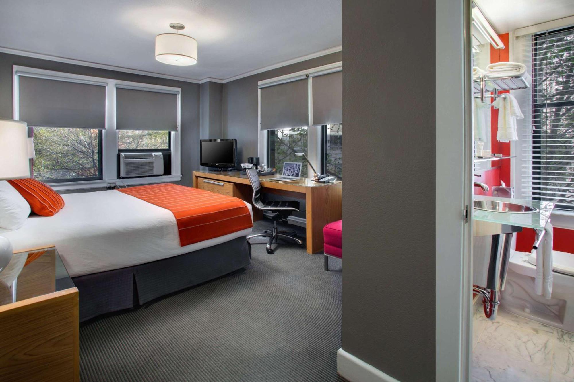 Max King Room