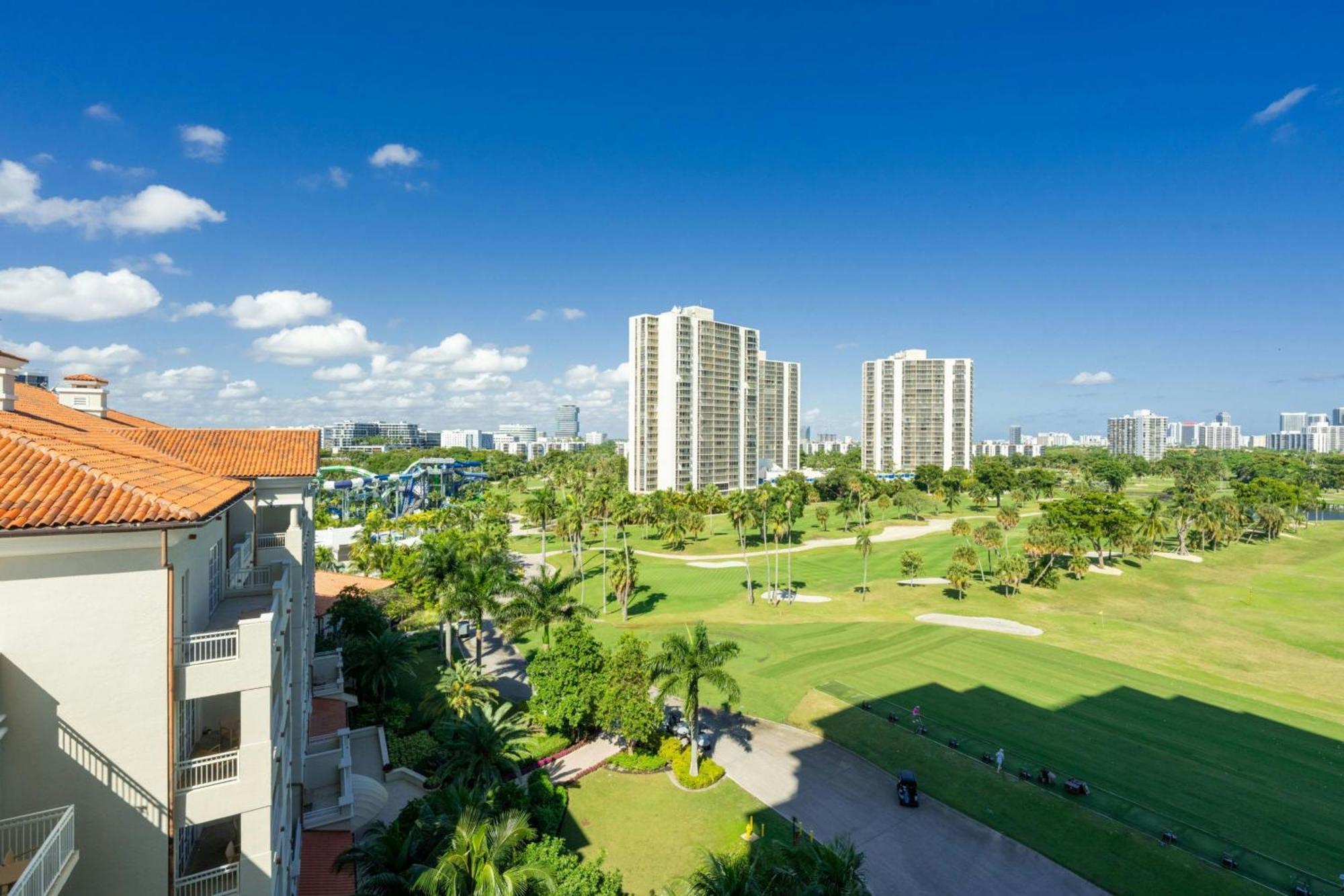 Golf View King Guest room 1 King Golf view Balcony