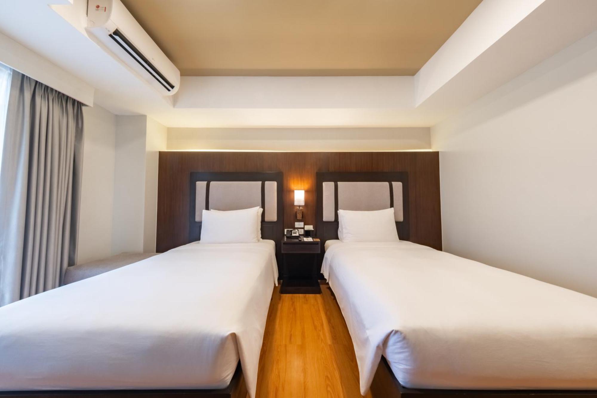 Classic Room Twin Beds