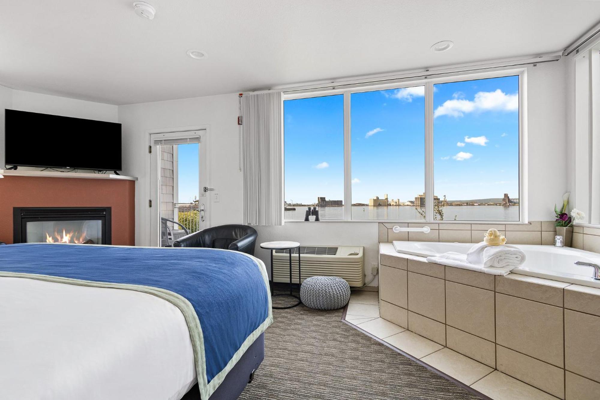Junior Suite Bay View Disability Access