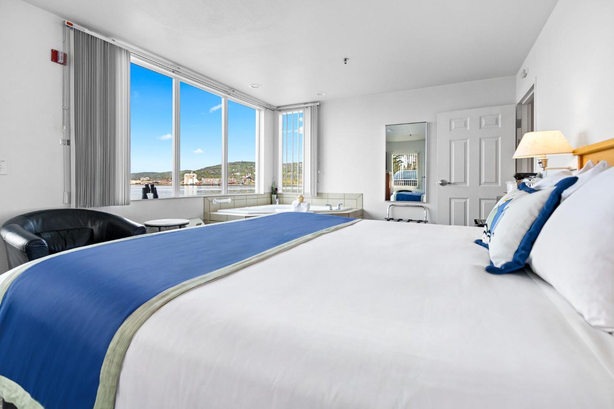 Junior Suite Bay View Disability Access