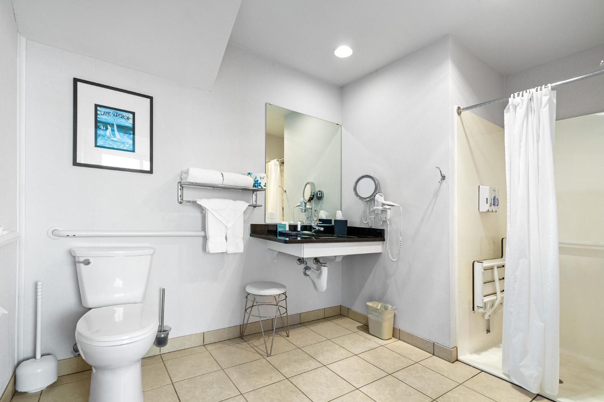 Junior Suite Bay View Disability Access