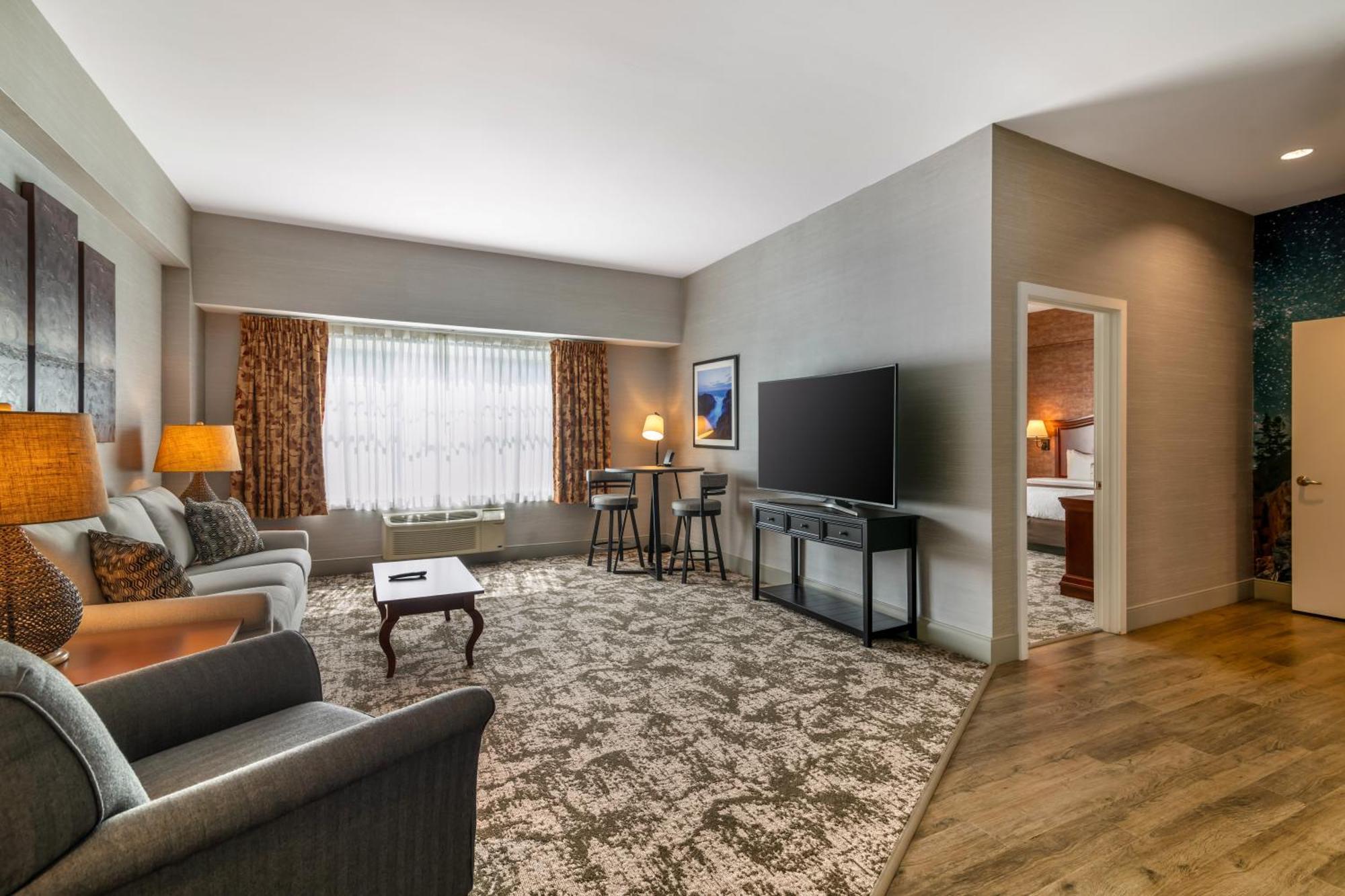 King Suite Accessible or Non-Smoking
