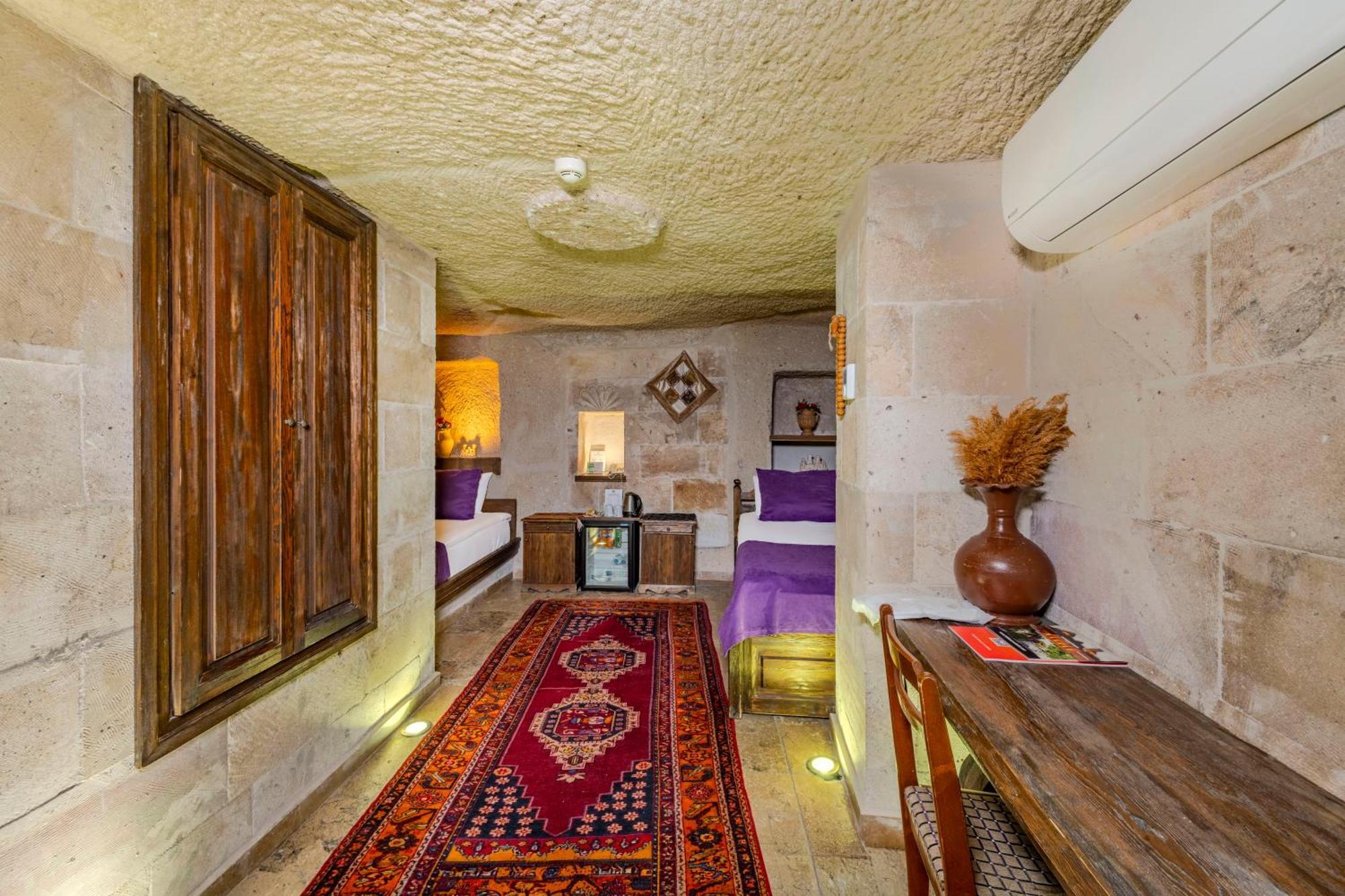 Cave Twin Room