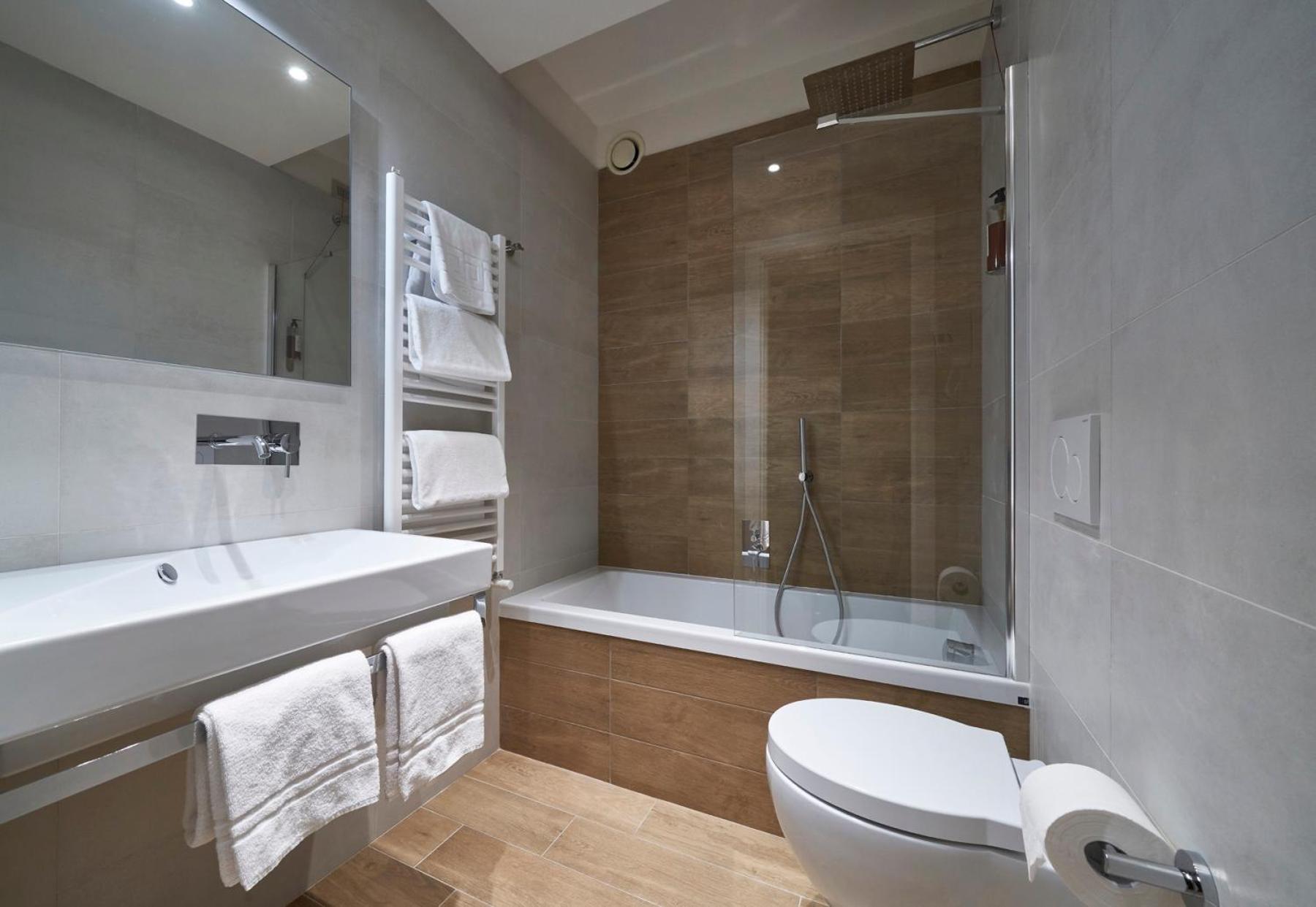 Premium Quadruple Room