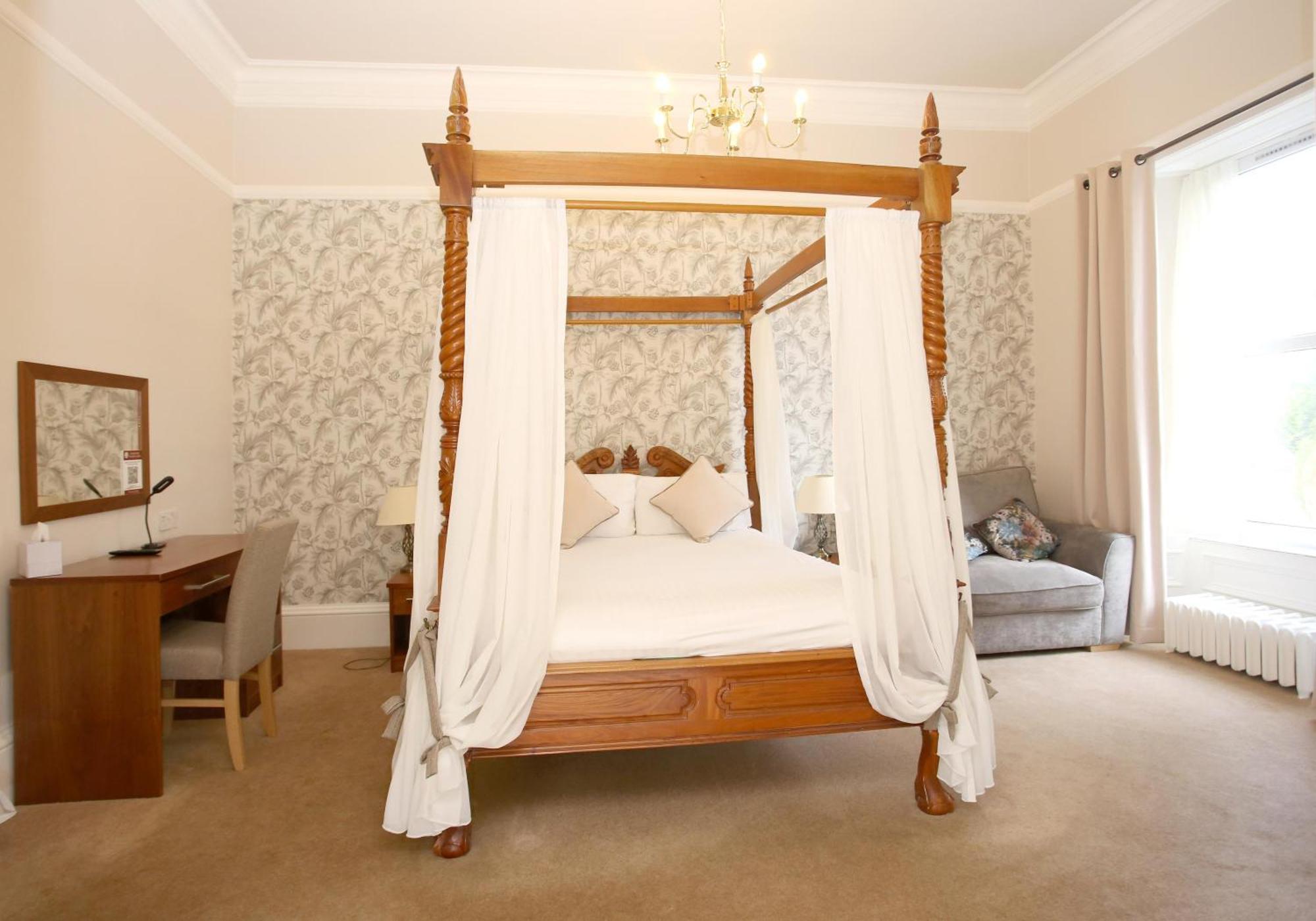 Feature Double Room