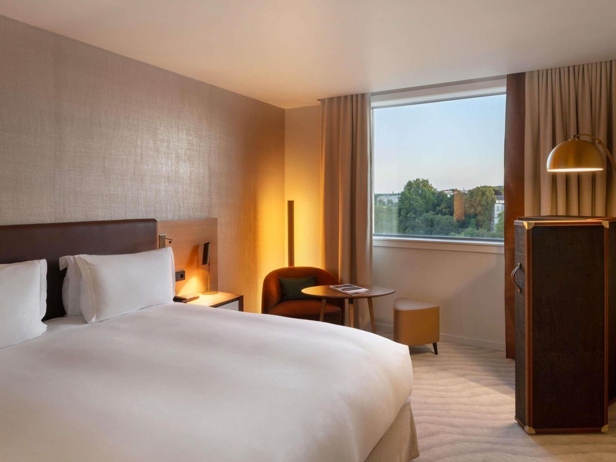 Superior King Room Panoramic View