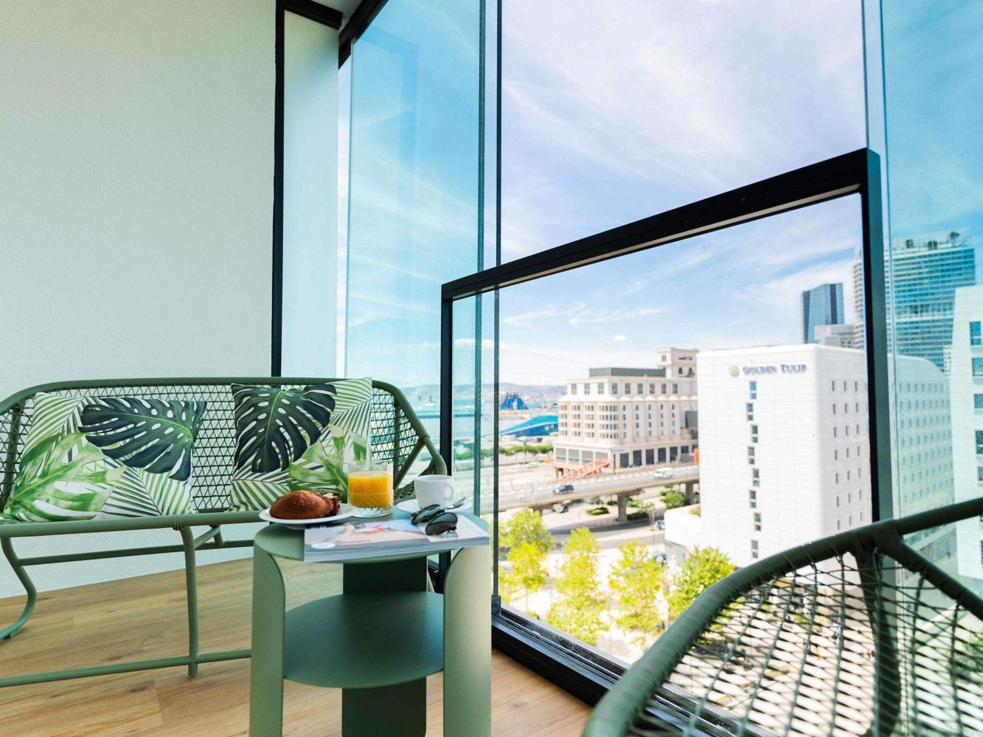 Superior Queen Suite Balcony