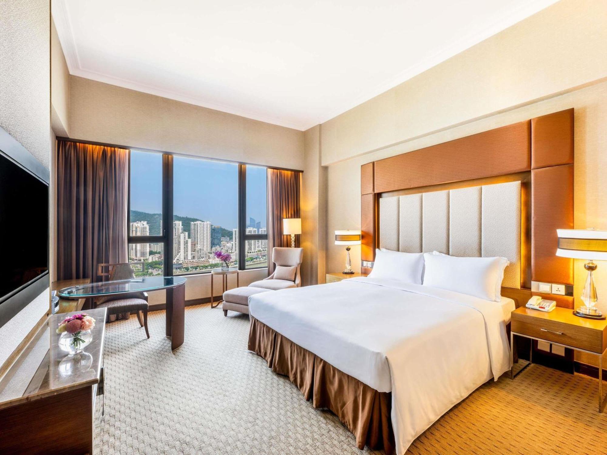 Luxury King Room Privilege Benefit
