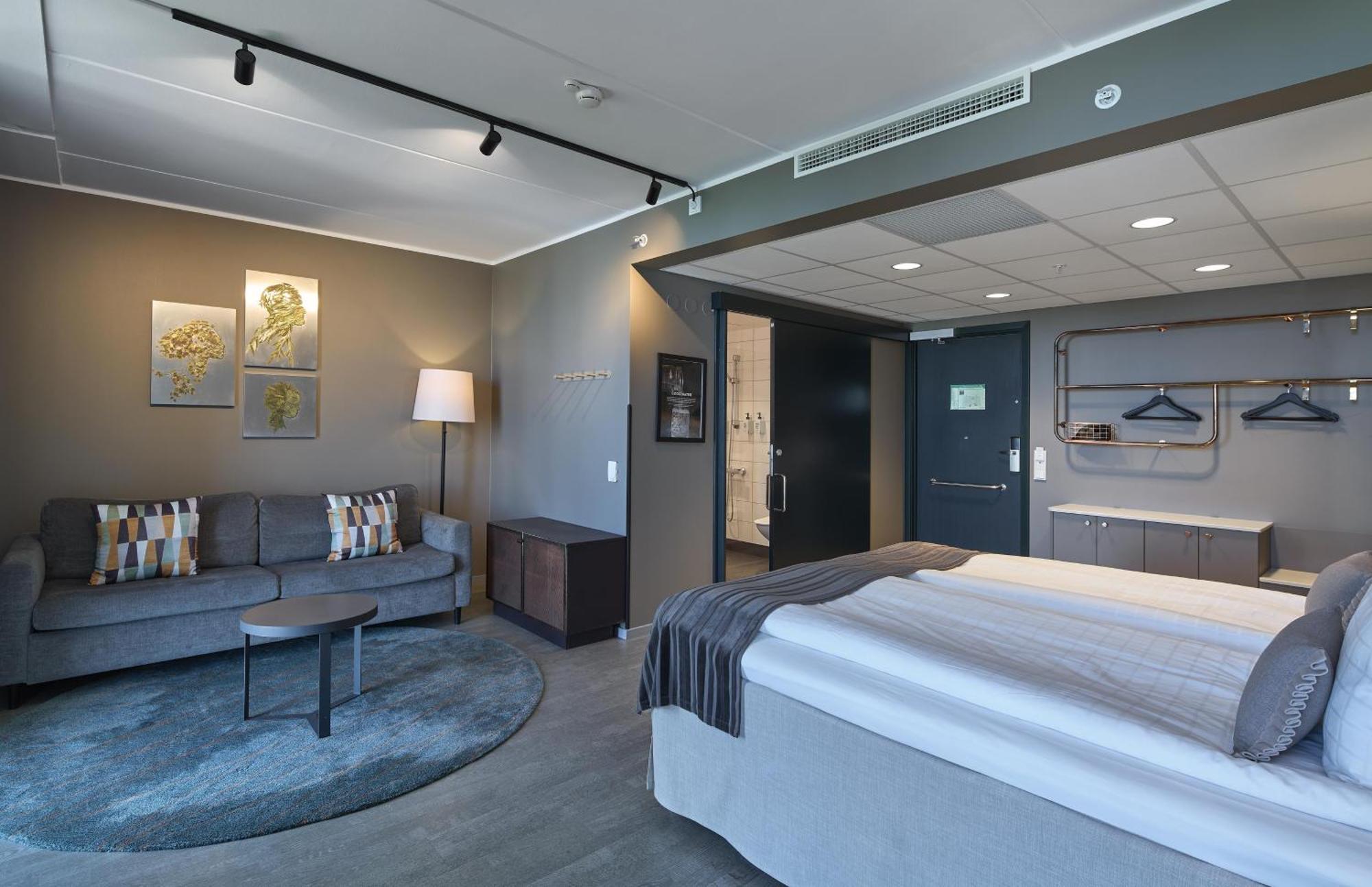 Standard King Room