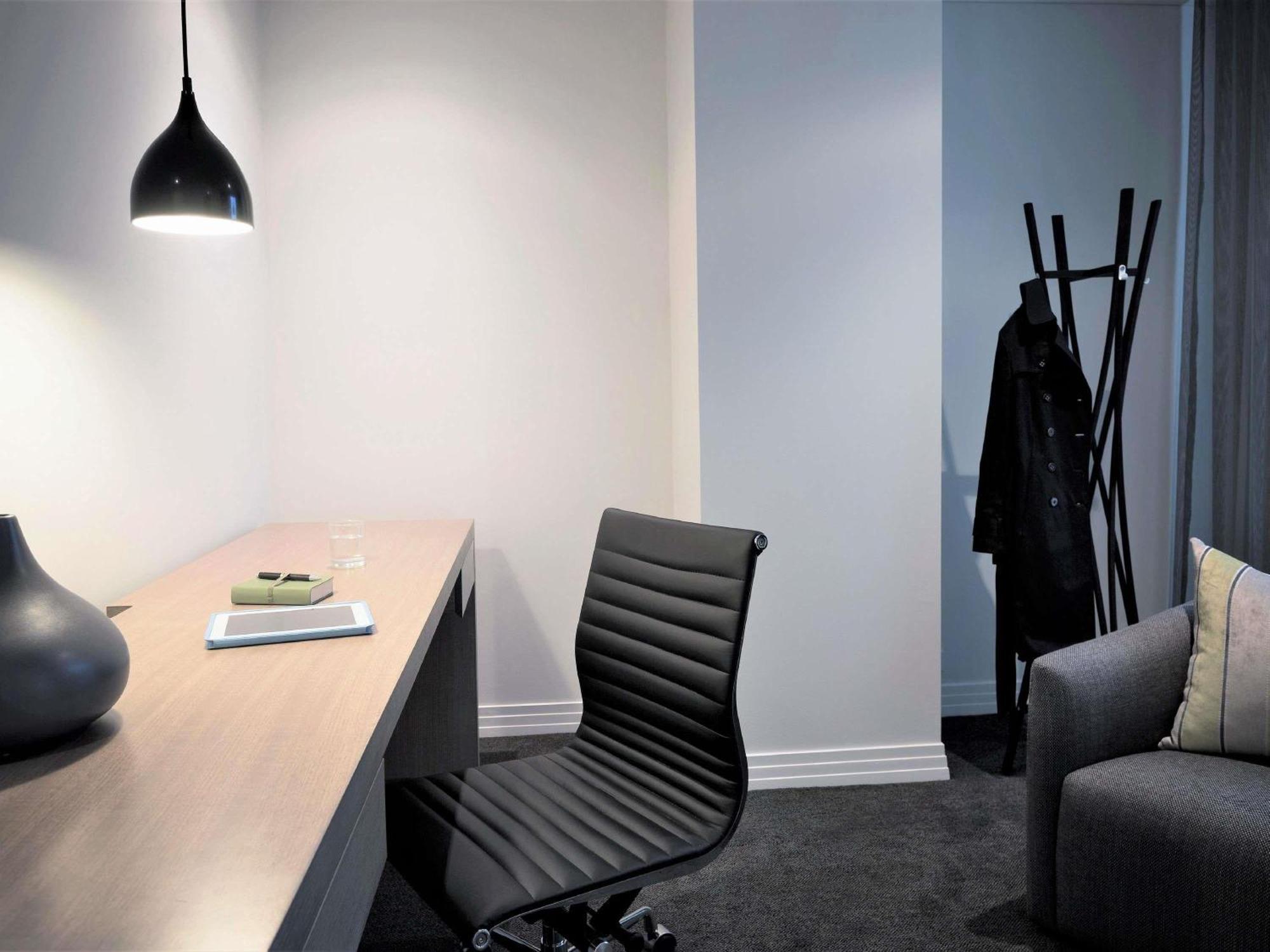 Junior King Suite Spa Bath Private Office