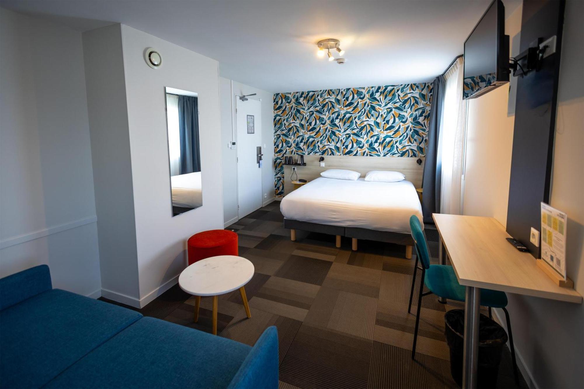 Grande Chambre Familiale avec Lit Queen-Size et Canapé-Lit - Non-Fumeurs