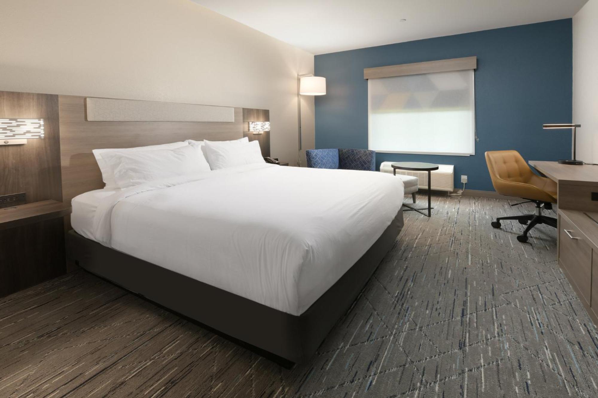 Standard King Room