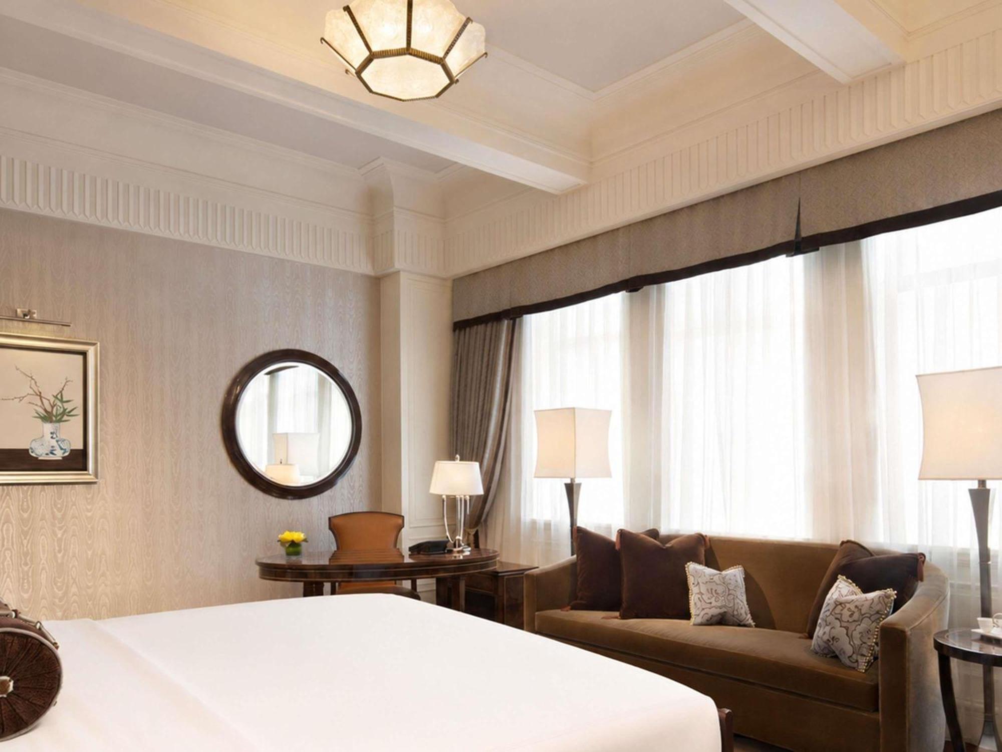 Fairmont Gold Grand King Room ‌First Round Minibar Soft DrinkAfternoon Tea