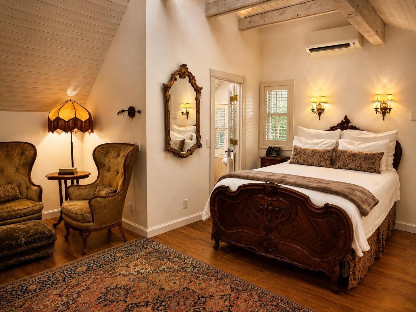 Greenwich Cottage 1 Queen Bed