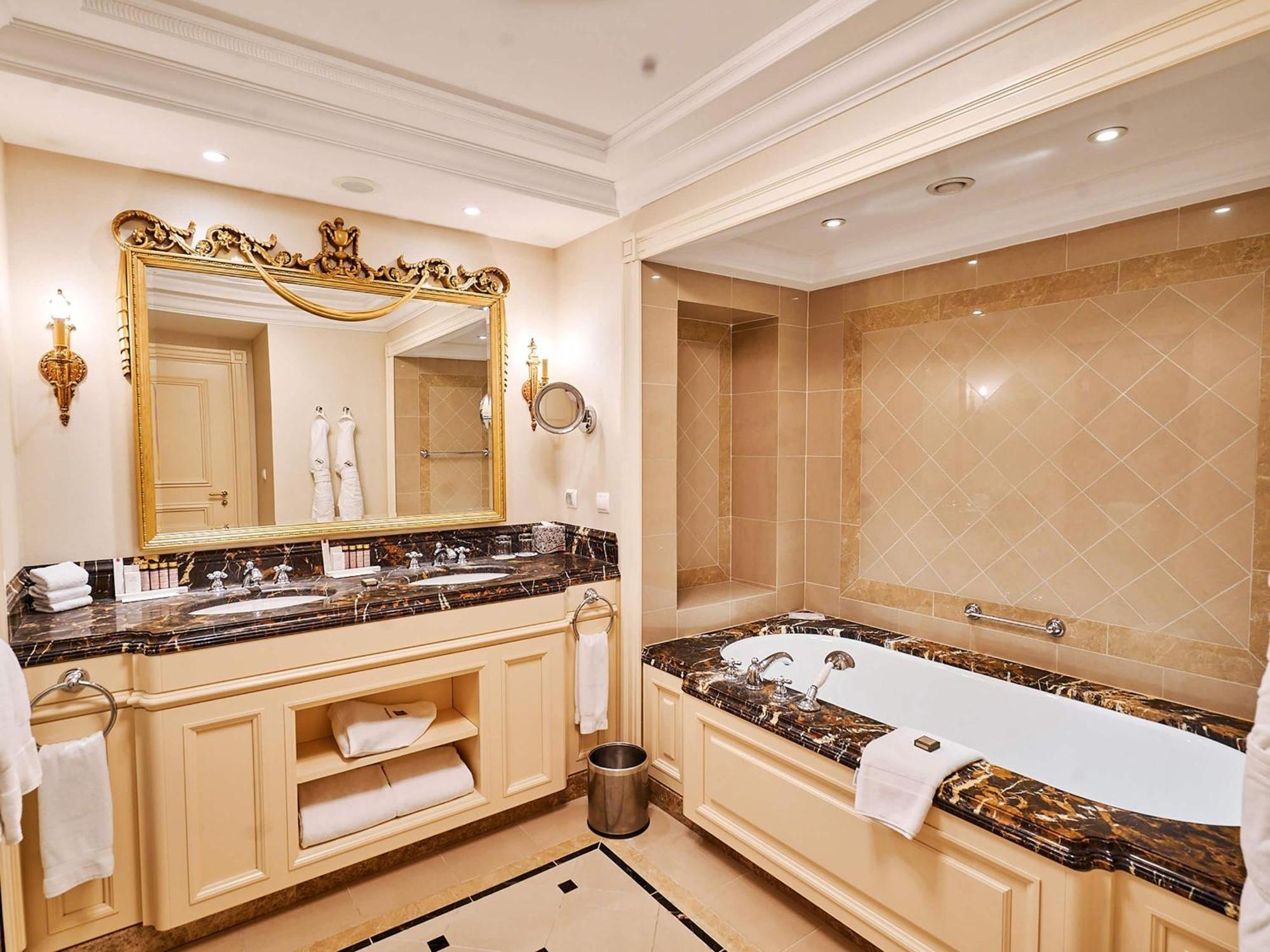Fairmont 2 Queen Beds