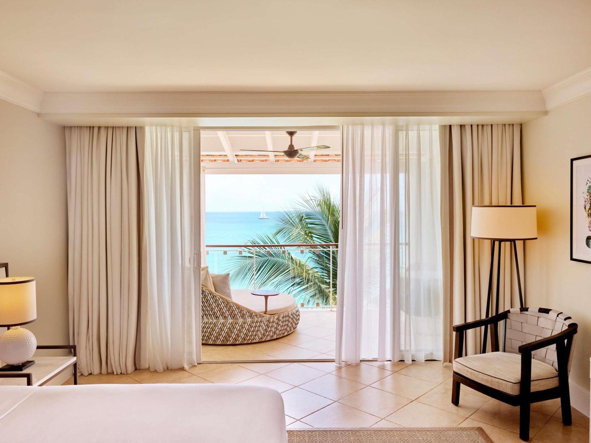 Signature King Room Ocean Front Highest Floor