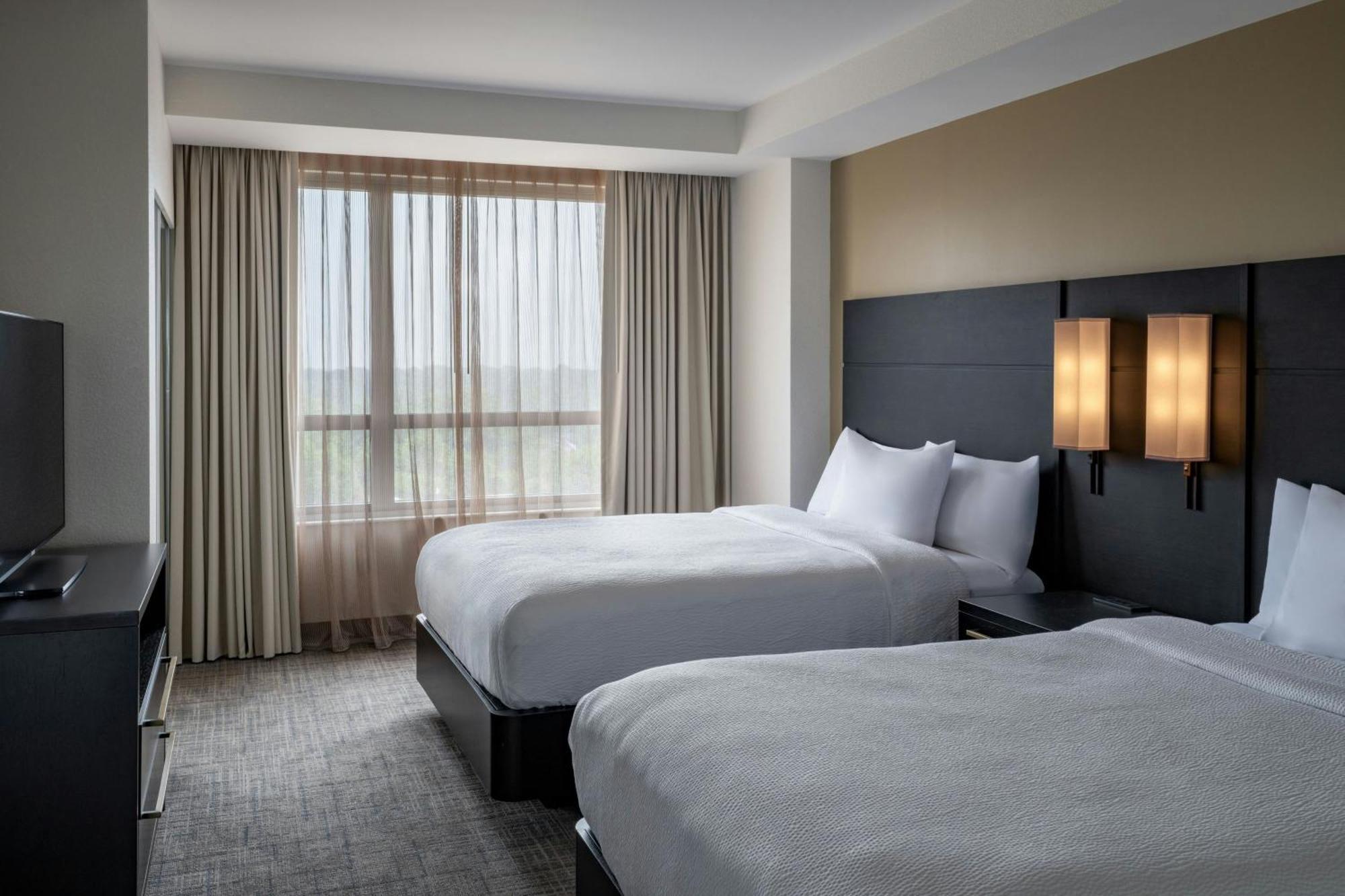 2 Bedroom Suite